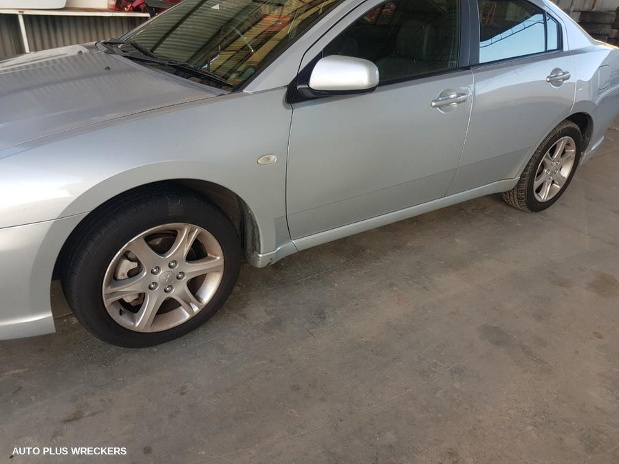 2006 Mitsubishi 380 A C Condenser