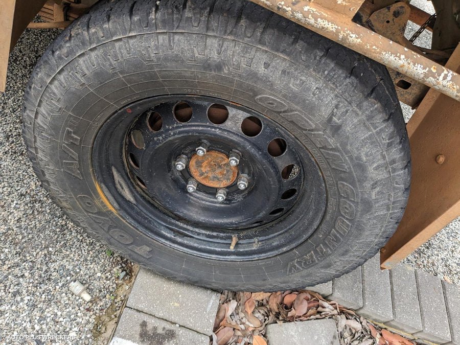 2022 Toyota Hilux Right Driveshaft