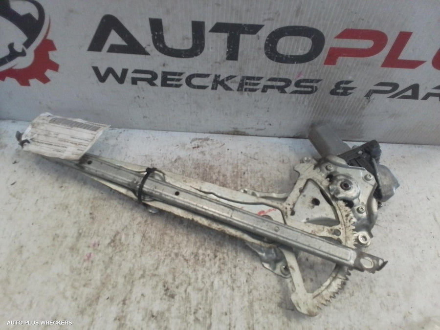 2012-2013 Toyota Corolla Right Front Window Reg Motor