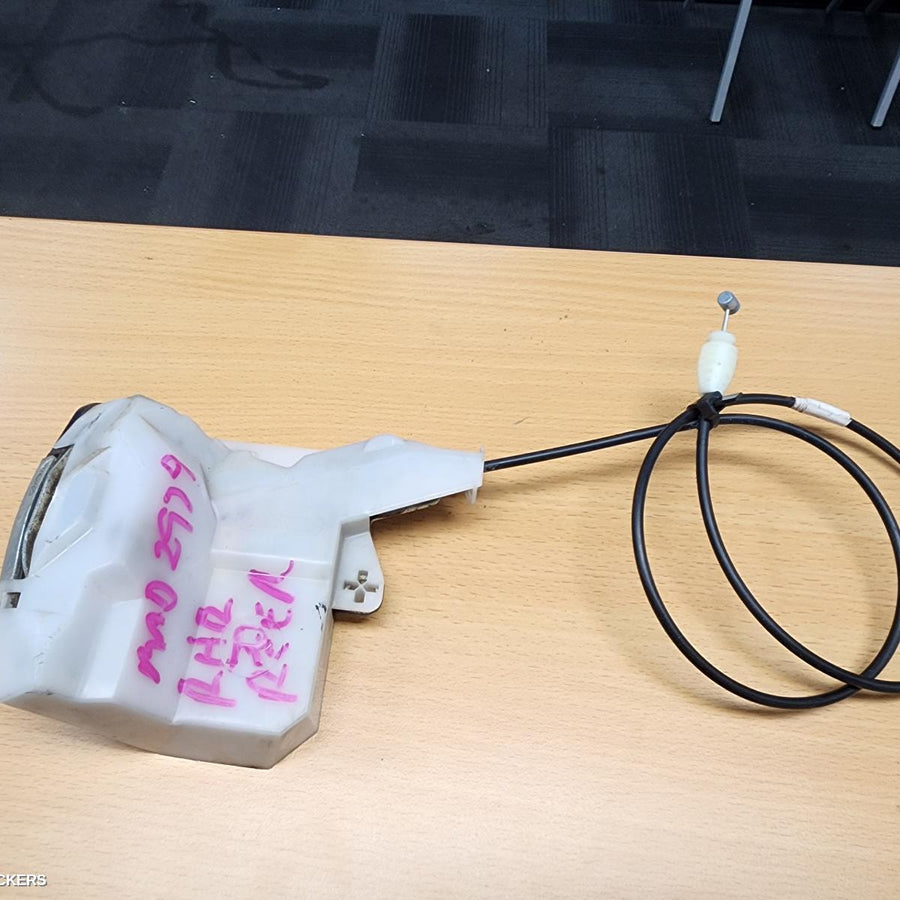 2007 Toyota Tarago Door Boot Gate Lock