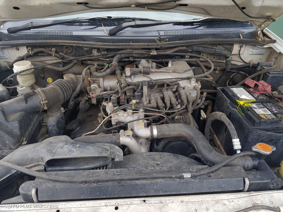 2007 MITSUBISHI TRITON RIGHT FRONT DOOR WINDOW