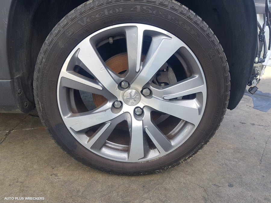 2017 Peugeot 2008 Left Taillight