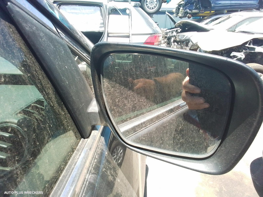 2010 Mazda Cx7 Left Guard Liner