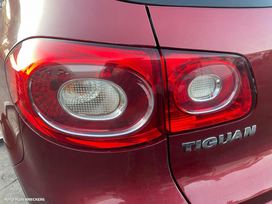 2009 Volkswagen Tiguan Right Headlamp