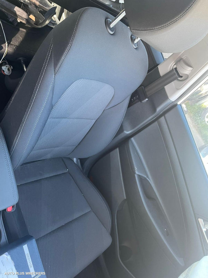 2020 Hyundai Tucson Right Front Door