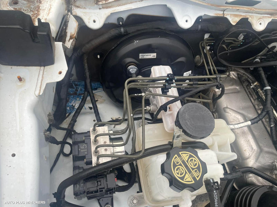 2017 Holden Colorado Left Front Hub Assembly