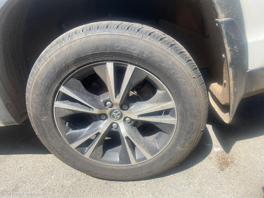 2017 Toyota Kluger Headrest