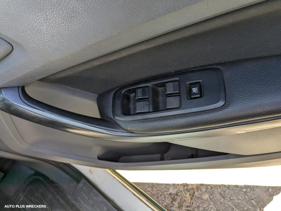 2013 Ford Ranger Right Rear Door Window