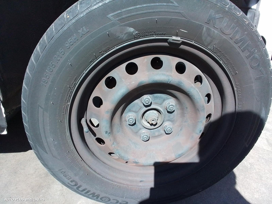 2007 Toyota Corolla Left Front Door