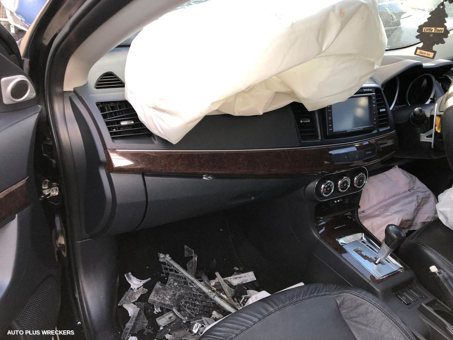 2010 Mitsubishi Lancer Right Front Door Window