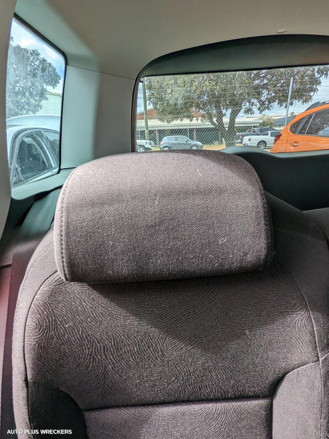 2016 Skoda Yeti Left Front Door