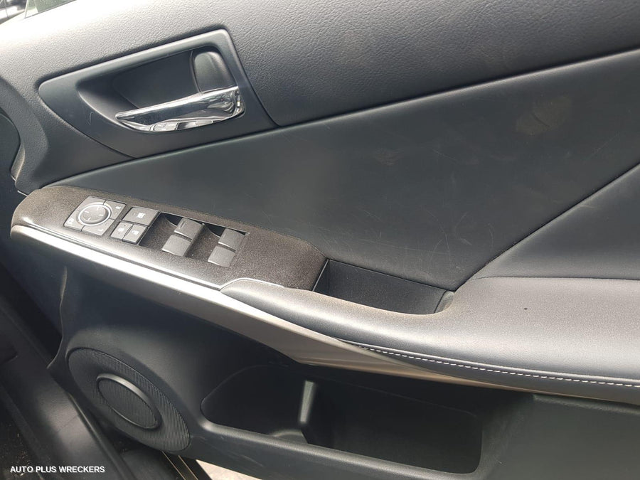 2013 Lexus Is Series Column