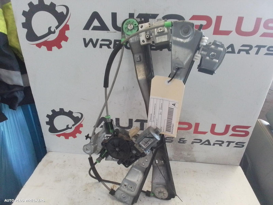 2014 Holden Commodore Left Front Window Reg Motor