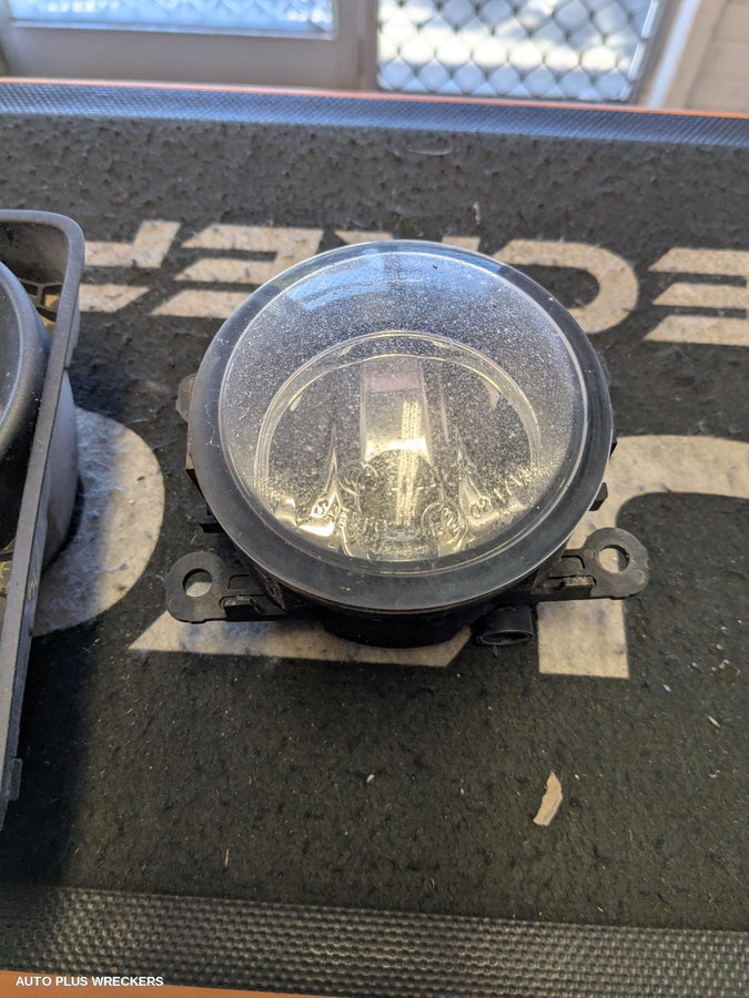 2006-2010 Holden Commodore Right Indicator Fog Side