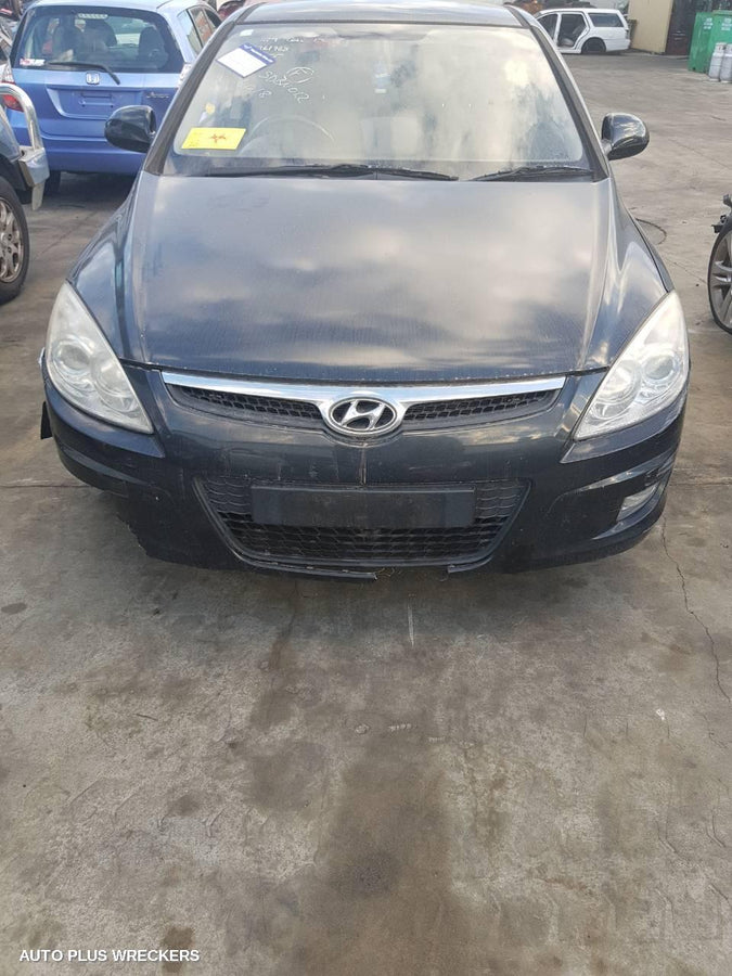 2008 HYUNDAI I30 RIGHT REAR DOOR WINDOW