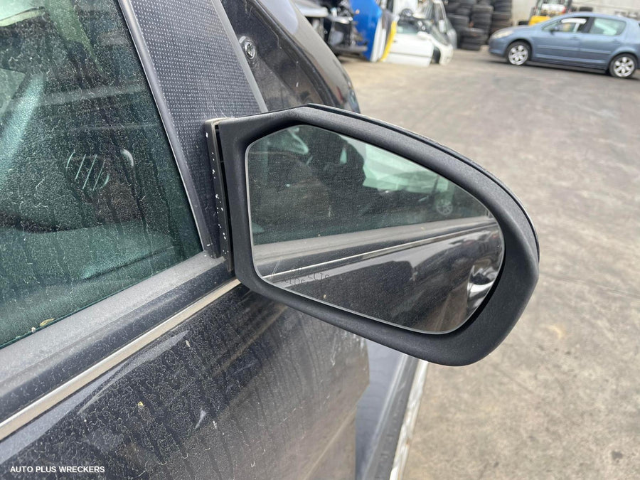 2007 MERCEDES B CLASS LEFT REAR DOOR SLIDING