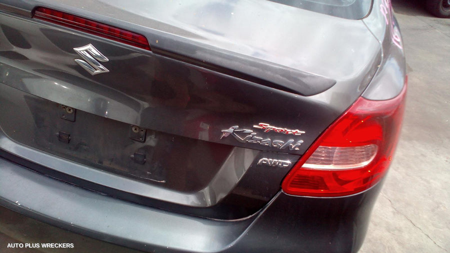 2011 Suzuki Kizashi Left Rear Door Sliding