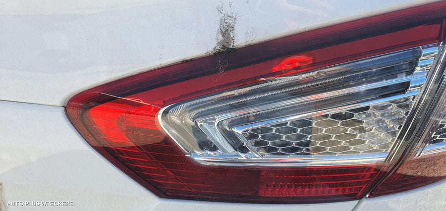 2013 Ford Mondeo Parcel Shelf