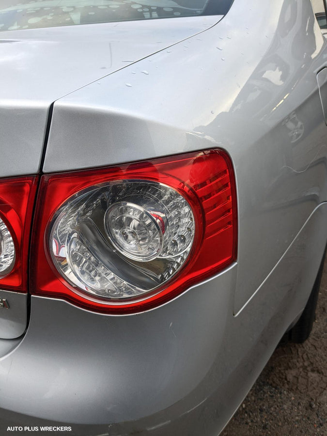 2006 Volkswagen Jetta Sunvisor