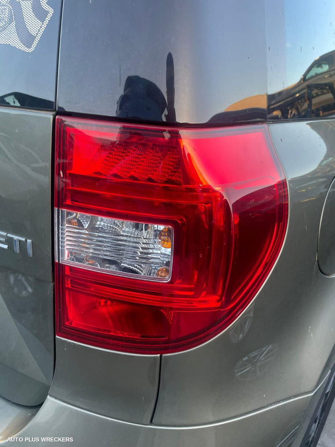 2016 Skoda Yeti Left Taillight