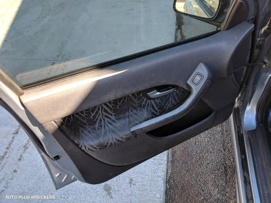 2003 Ford Falcon Left Guard