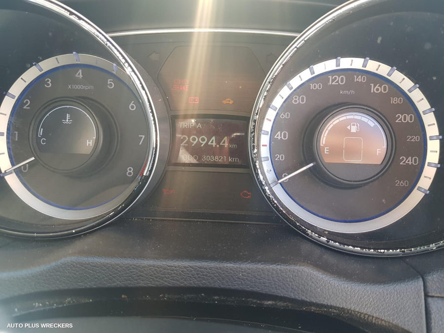 2012 Hyundai I45 Rear Garnish