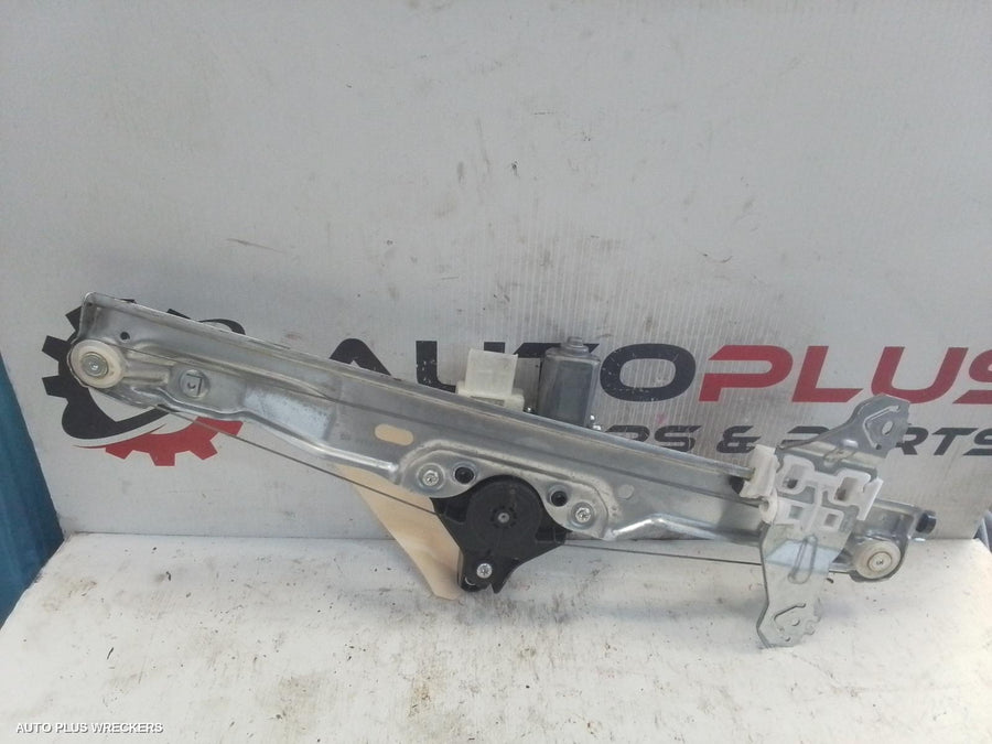 2017-2021 Nissan Qashqai Right Front Window Reg Motor