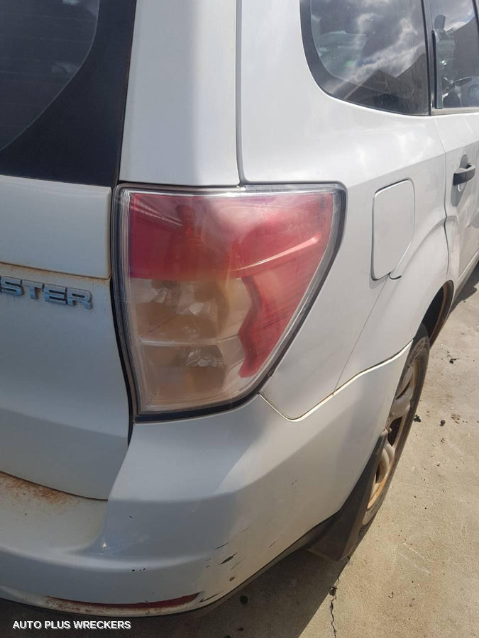2008 Subaru Forester Left Taillight