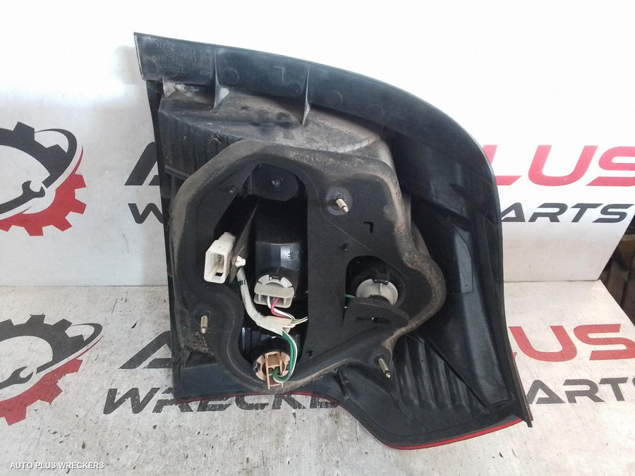 2002 Toyota Corolla Right Taillight