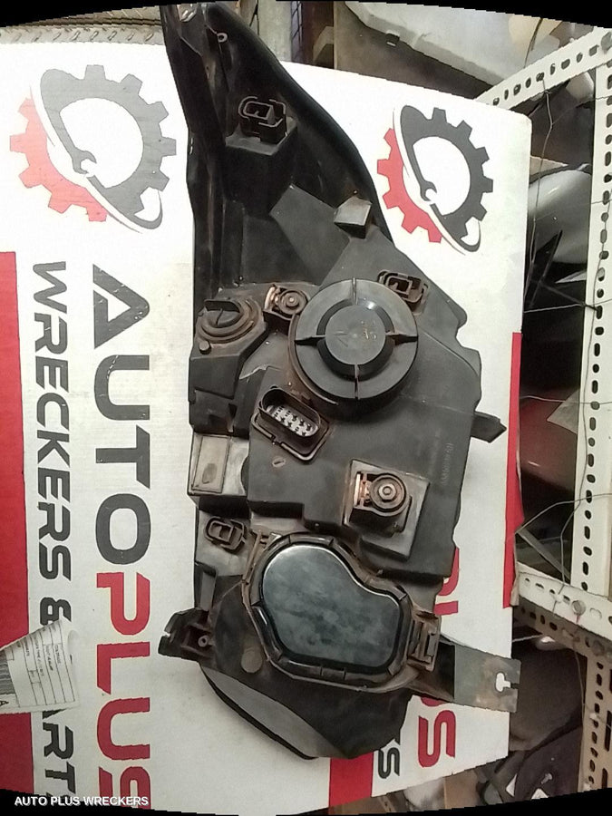 2012-2016 Holden Colorado Right Headlamp