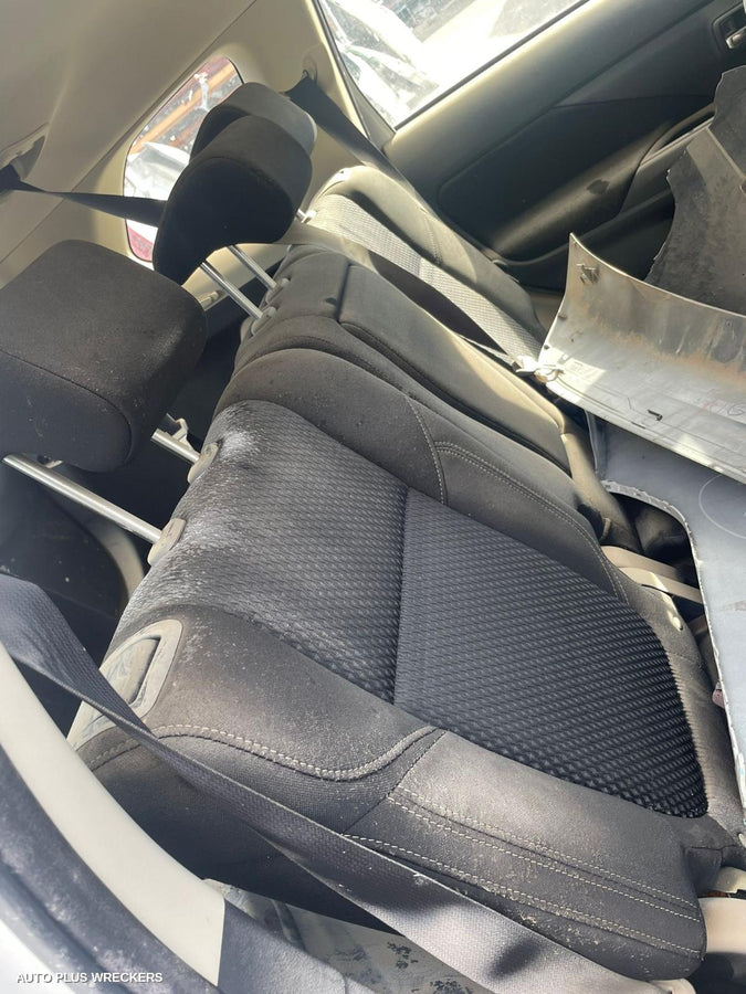 2019 Mitsubishi Outlander Left Front Window Reg Motor