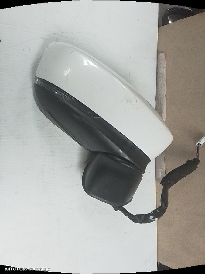 2017-2019 Mazda 2 Right Door Mirror