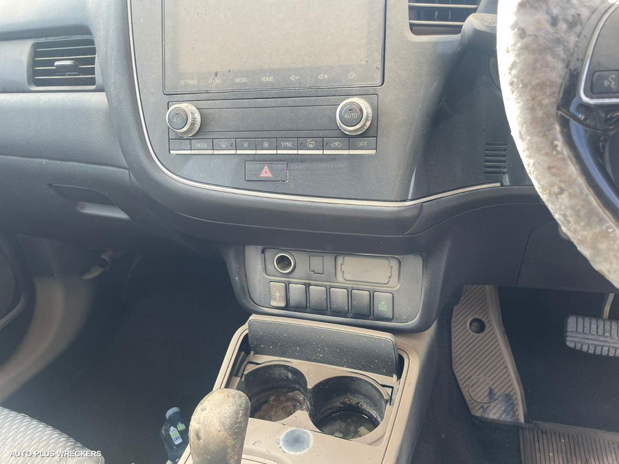 2019 Mitsubishi Outlander Left Front Window Reg Motor