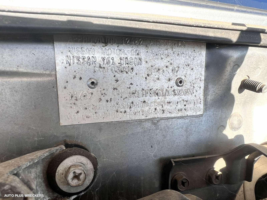 2002 Nissan Patrol Left Front Door