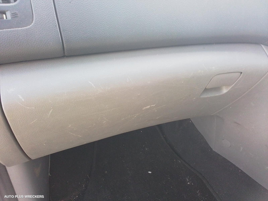 2011 Hyundai Iload/imax Bonnet