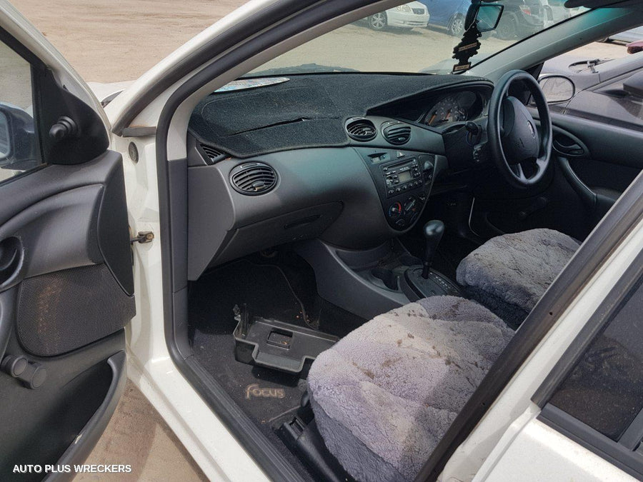 2003 Ford Focus Left Front Door