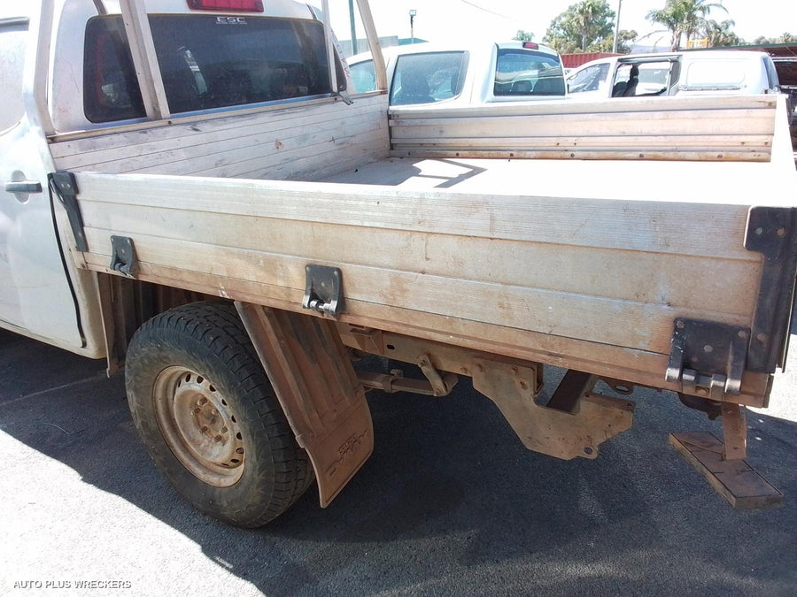 2013 Isuzu Dmax Sunvisor