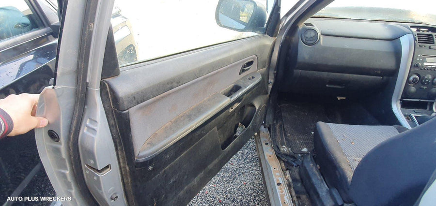 2007 Suzuki Vitara Right Front Door Window
