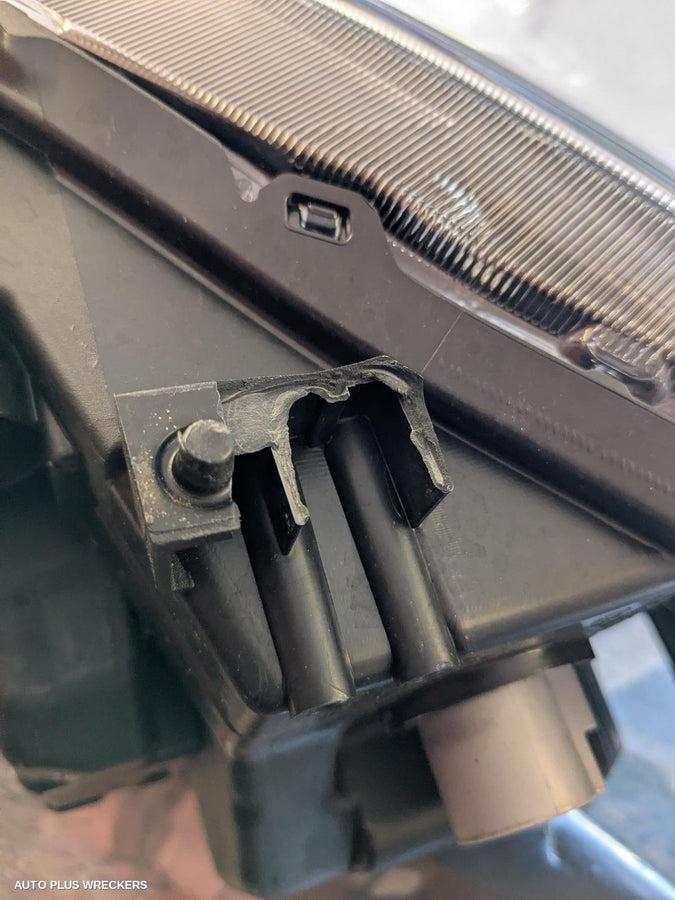 2017-2023 Suzuki Swift Left Headlamp