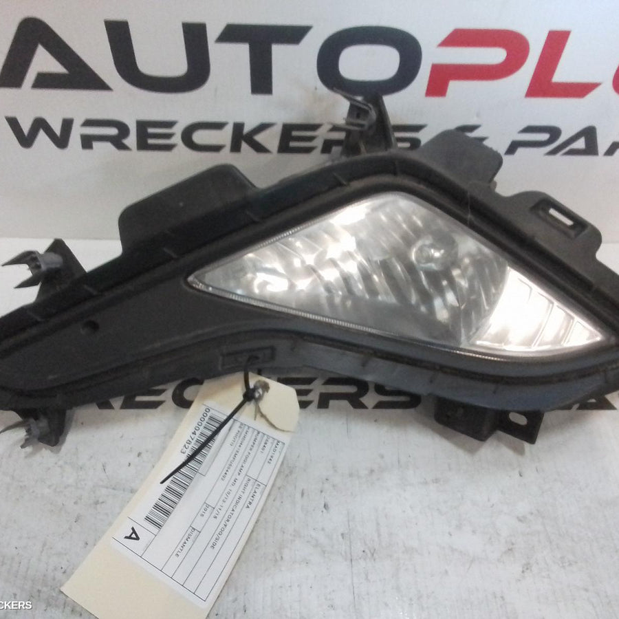 2013-2015 Hyundai Elantra Right Indicator Fog Side