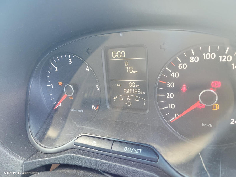 2013 Volkswagen Amarok Right Rear Door Sliding