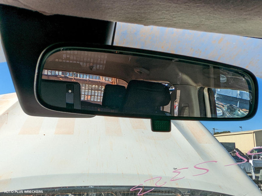 2019 Toyota Hilux Right Front Door Window