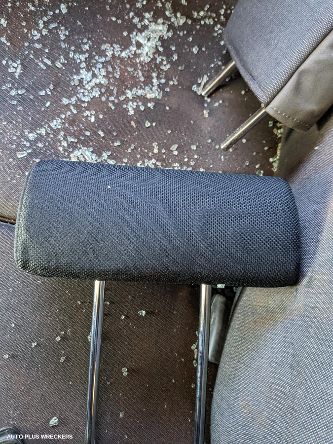 2019 Toyota Hilux Right Front Door Window