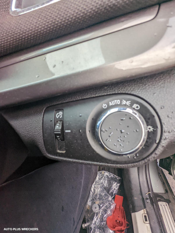 2014 Holden Commodore Radio Cd Dvd Sat Tv