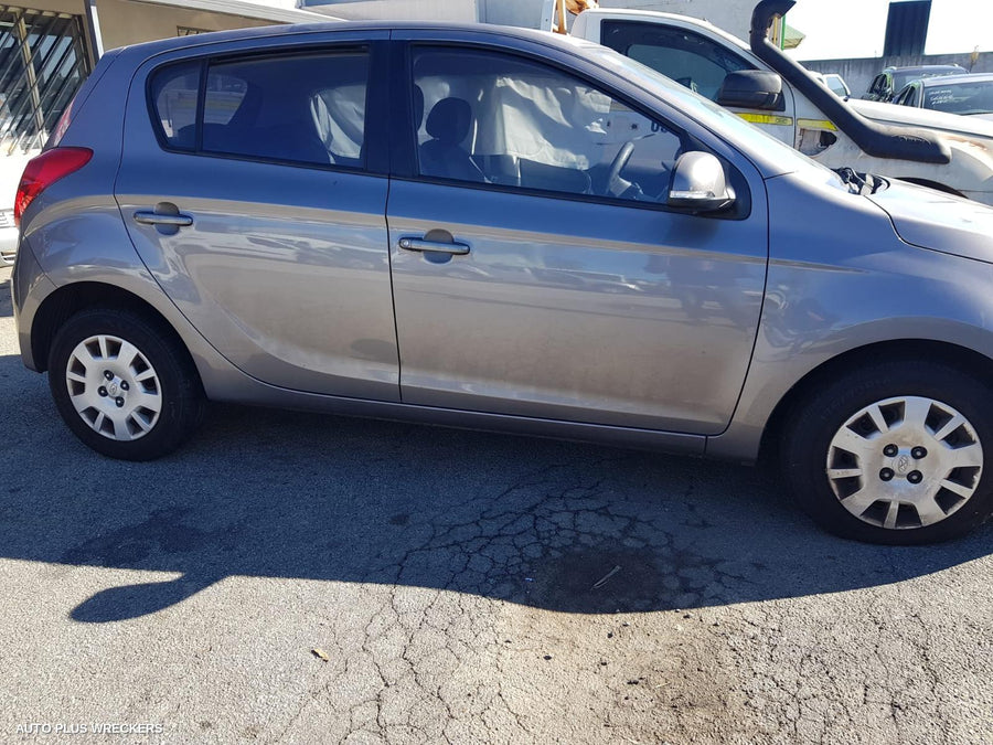 2012-2015 Hyundai I20 Washer Bottle