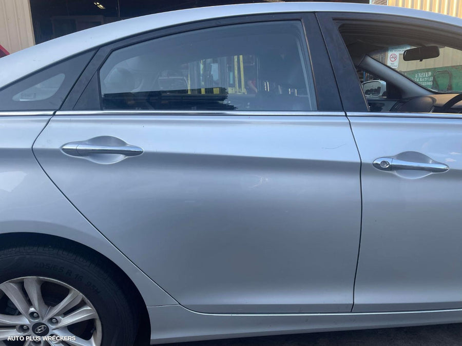 2011 Hyundai I45 A C Condenser