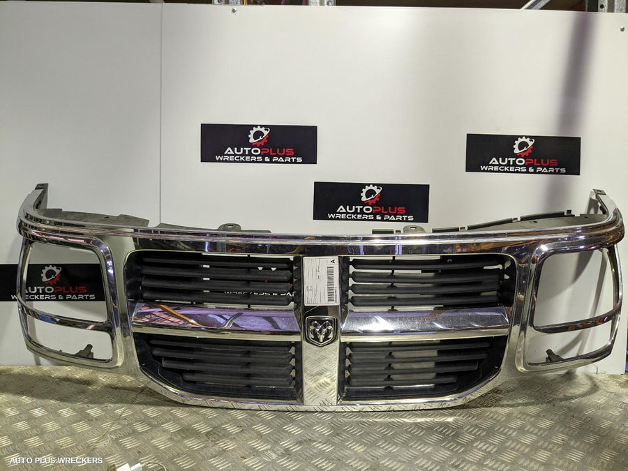 2008 Dodge Nitro Grille