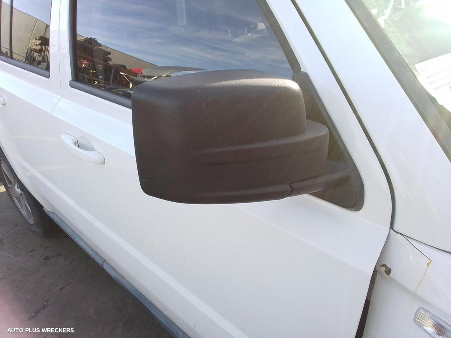 2010 Jeep Patriot Left Rear Door Sliding