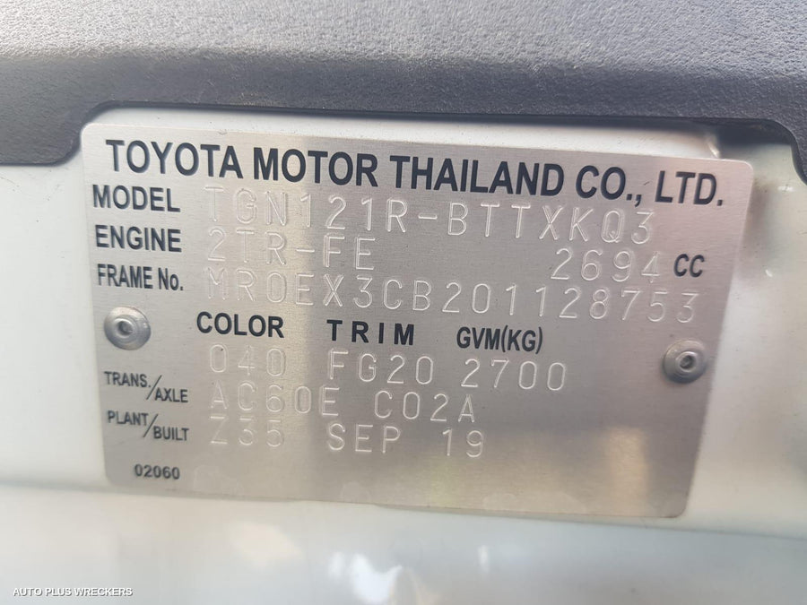 2019 Toyota Hilux Right Front Door Window