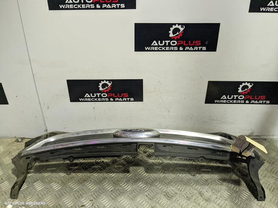 2011 Ford Mondeo Grille